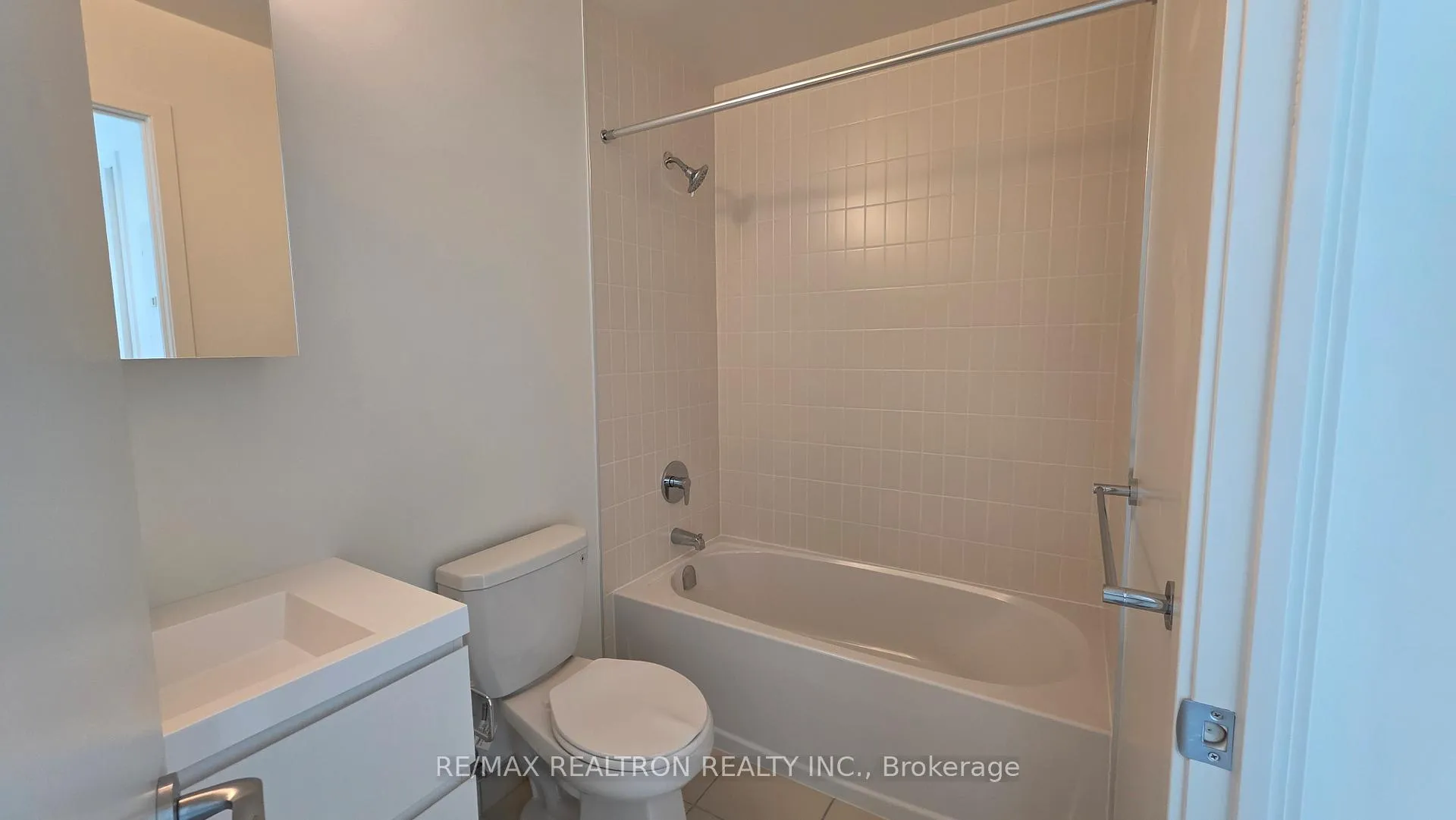 Photo 11 of Unit 1520, 56 Andre De Grasse Street, Markham, Unionville — HOMEH