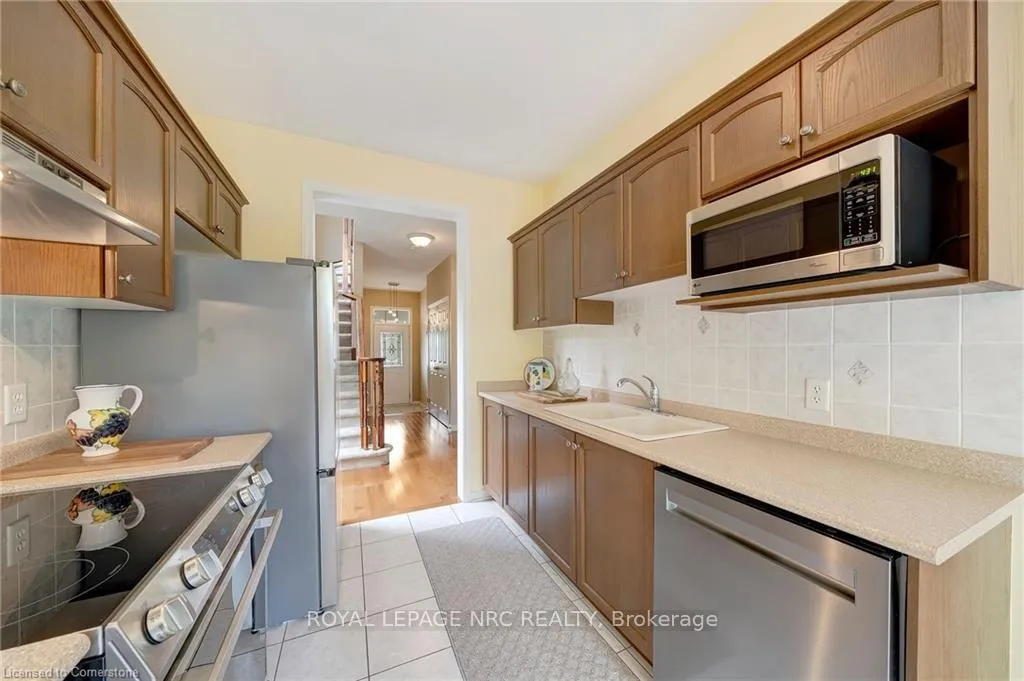 Photo 12 of Unit 17, 28 Doon Mills Drive, Kitchener — HOMEH
