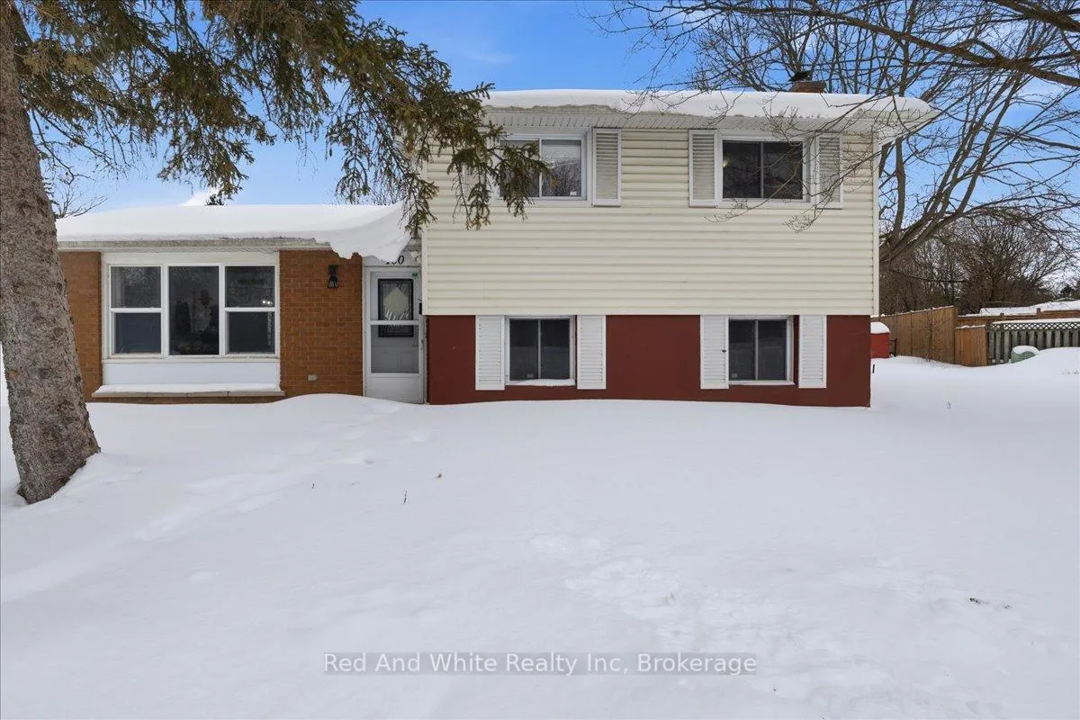 Photo 2 of 400 Midwood Crescent, Waterloo — HOMEH