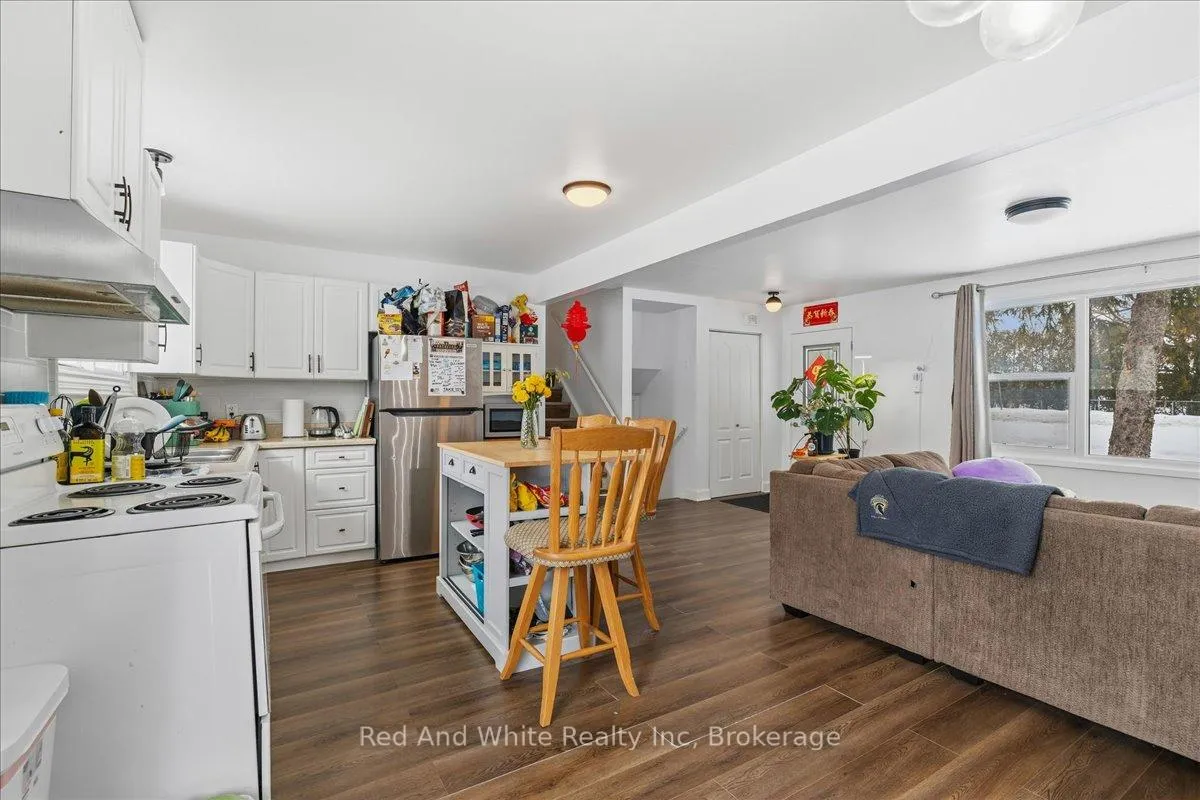 Photo 3 of 400 Midwood Crescent, Waterloo — HOMEH