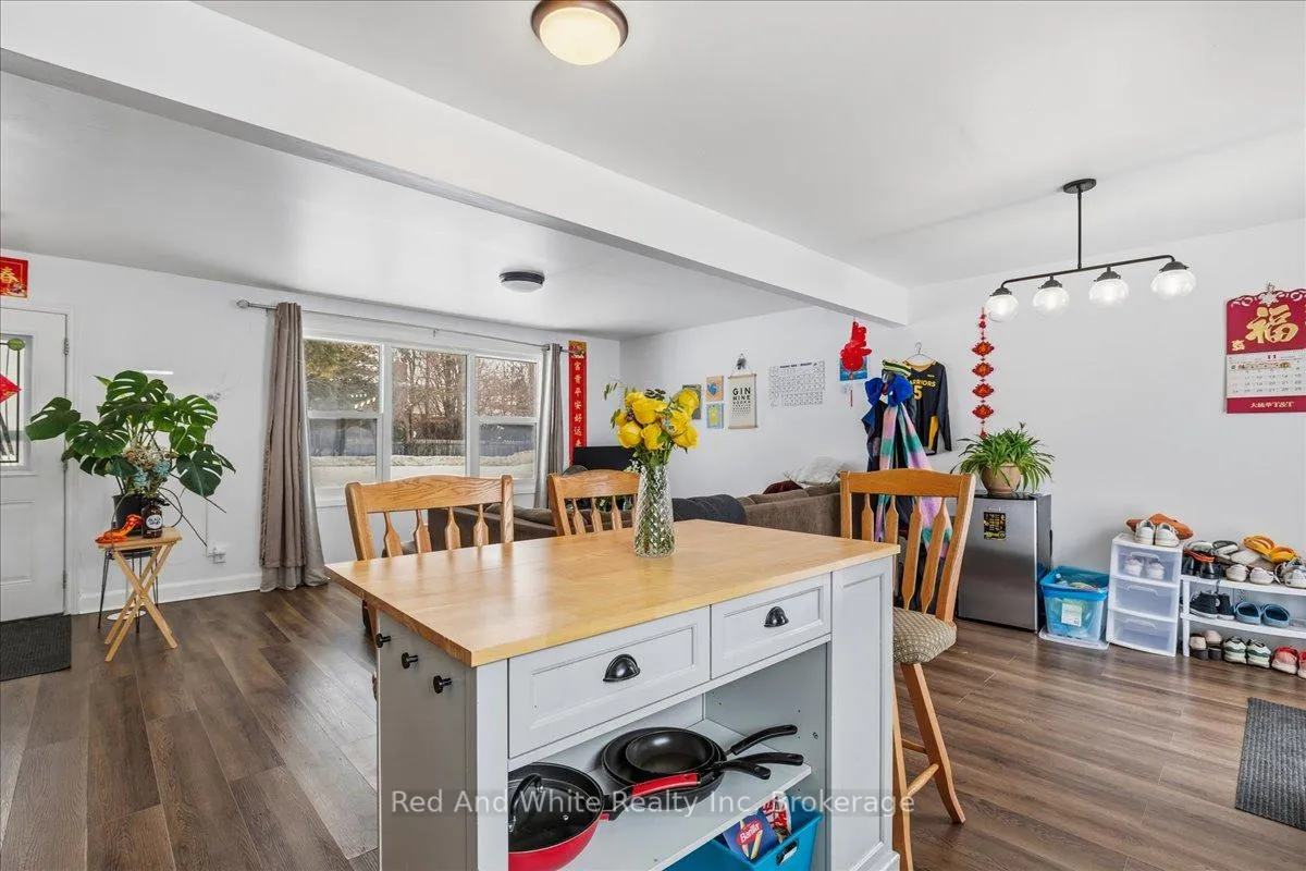 Photo 6 of 400 Midwood Crescent, Waterloo — HOMEH