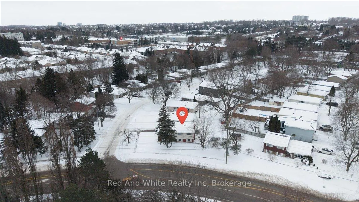Photo 24 of 400 Midwood Crescent, Waterloo — HOMEH
