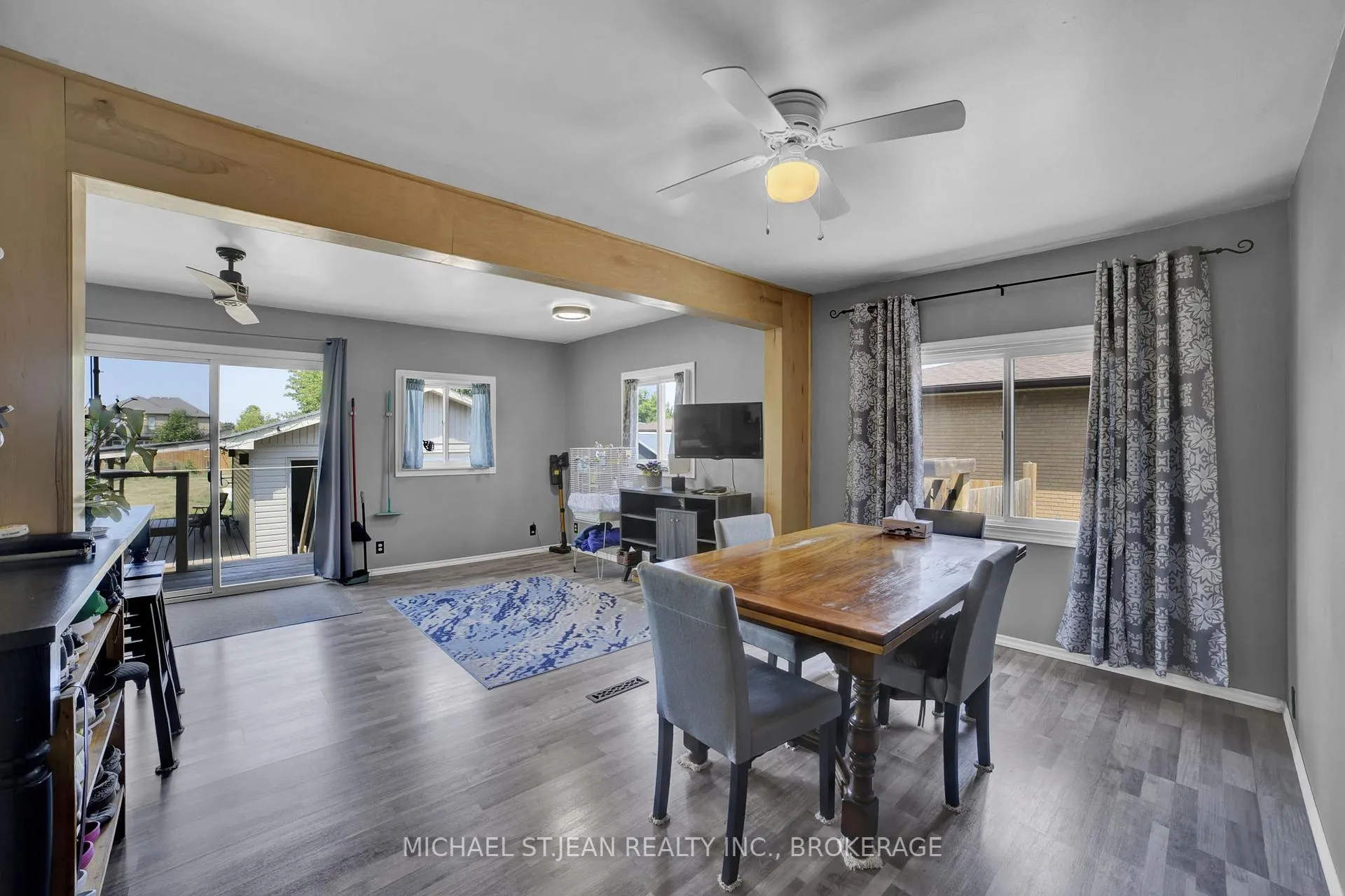 Photo 8 of 47 Worsley Road, Hamilton, Stoney Creek — HOMEH
