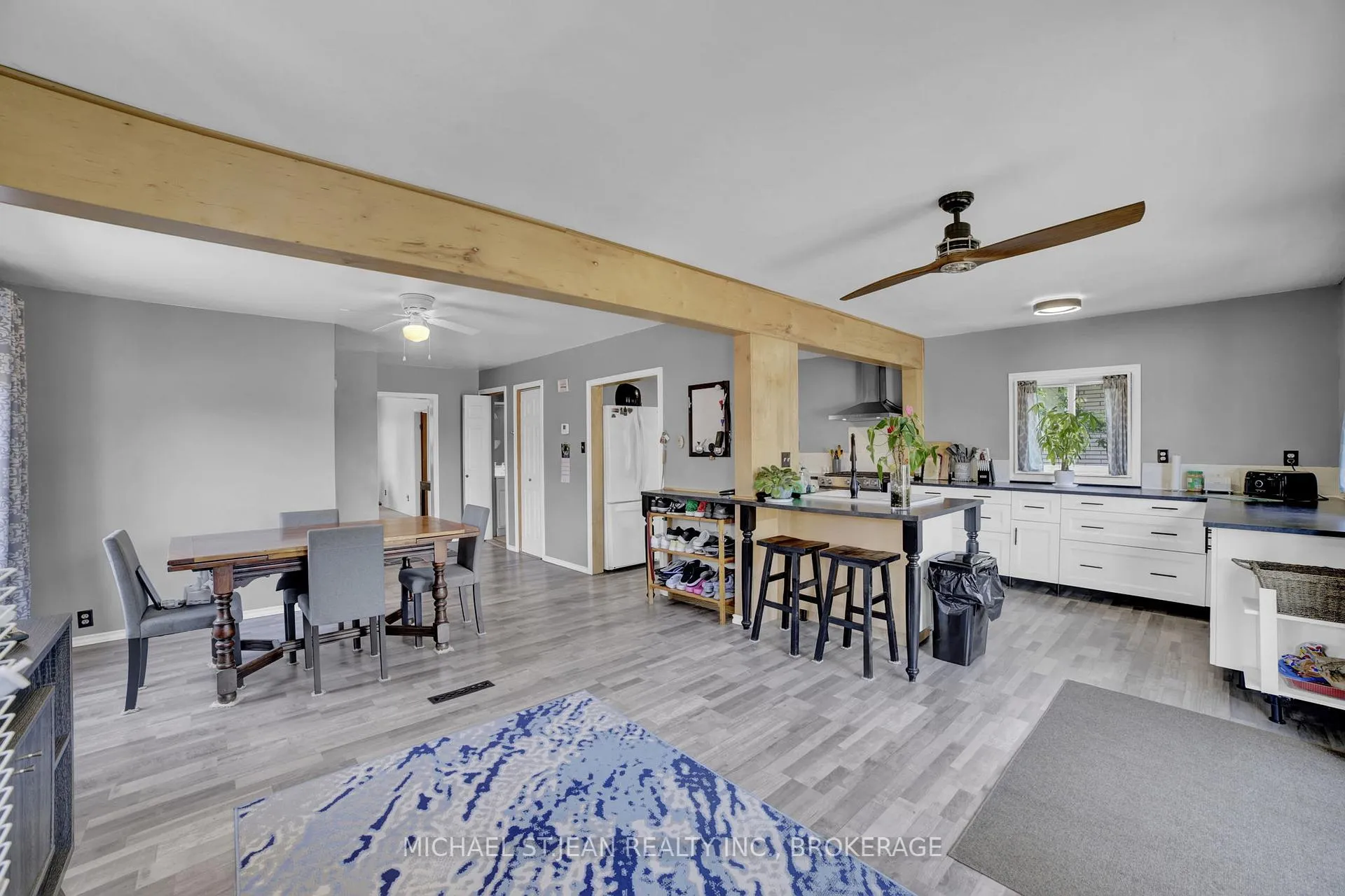 Photo 11 of 47 Worsley Road, Hamilton, Stoney Creek — HOMEH