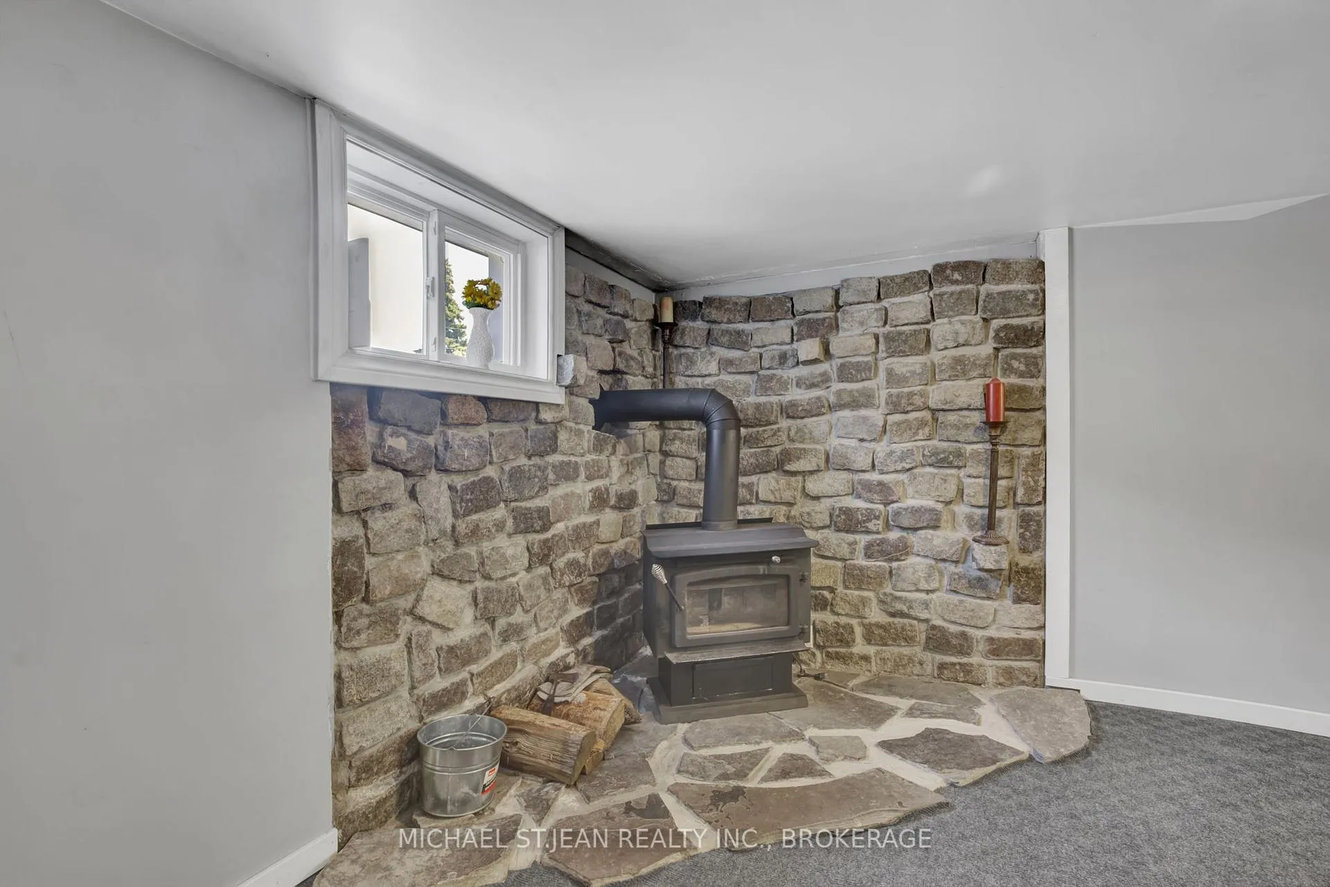 Photo 22 of 47 Worsley Road, Hamilton, Stoney Creek — HOMEH