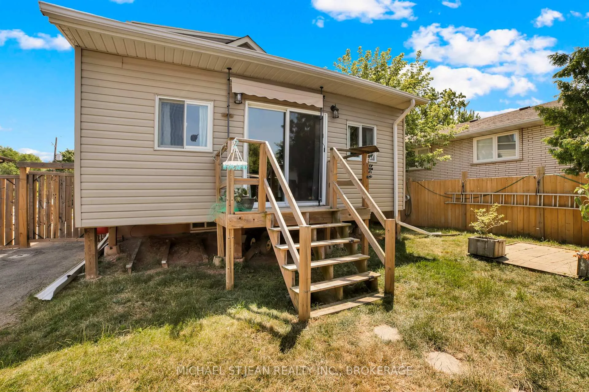Photo 28 of 47 Worsley Road, Hamilton, Stoney Creek — HOMEH