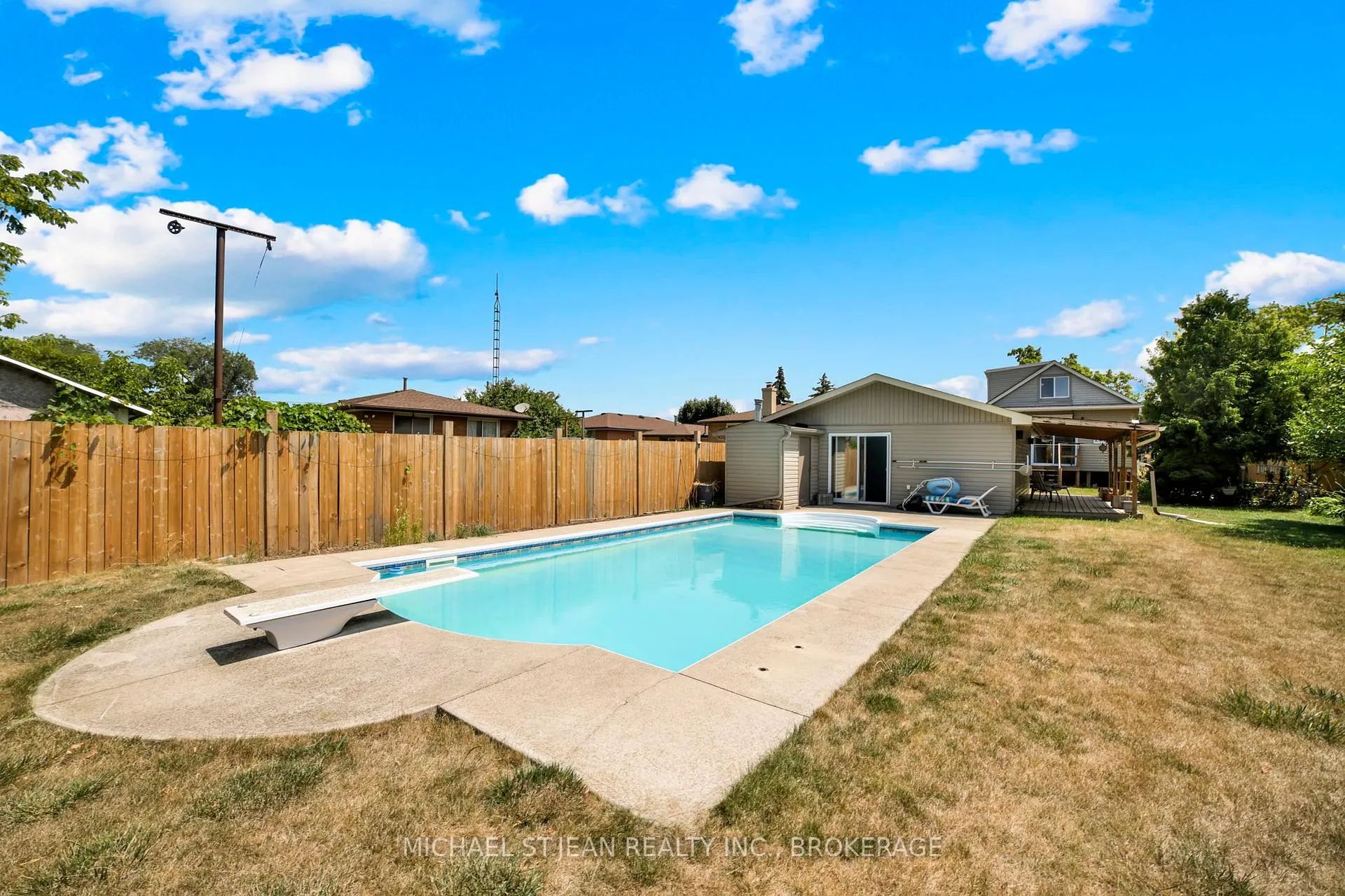 Photo 32 of 47 Worsley Road, Hamilton, Stoney Creek — HOMEH