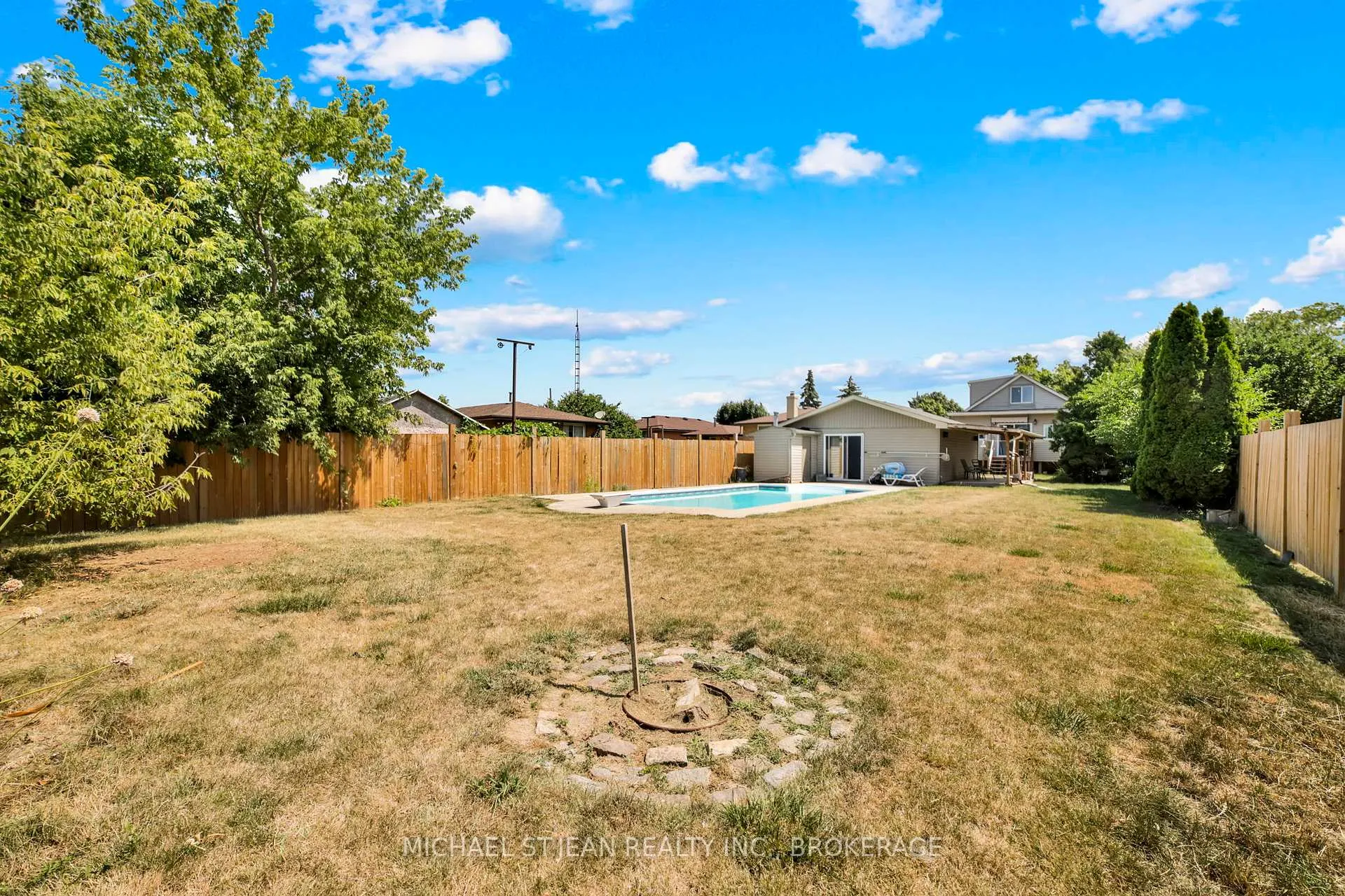 Photo 33 of 47 Worsley Road, Hamilton, Stoney Creek — HOMEH