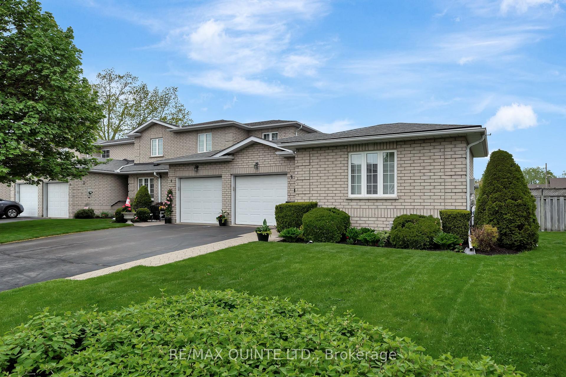 Photo 3 of 6 Pinegrove Court, Belleville, Belleville Ward — HOMEH