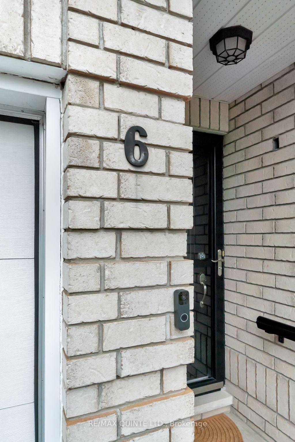 Photo 5 of 6 Pinegrove Court, Belleville, Belleville Ward — HOMEH