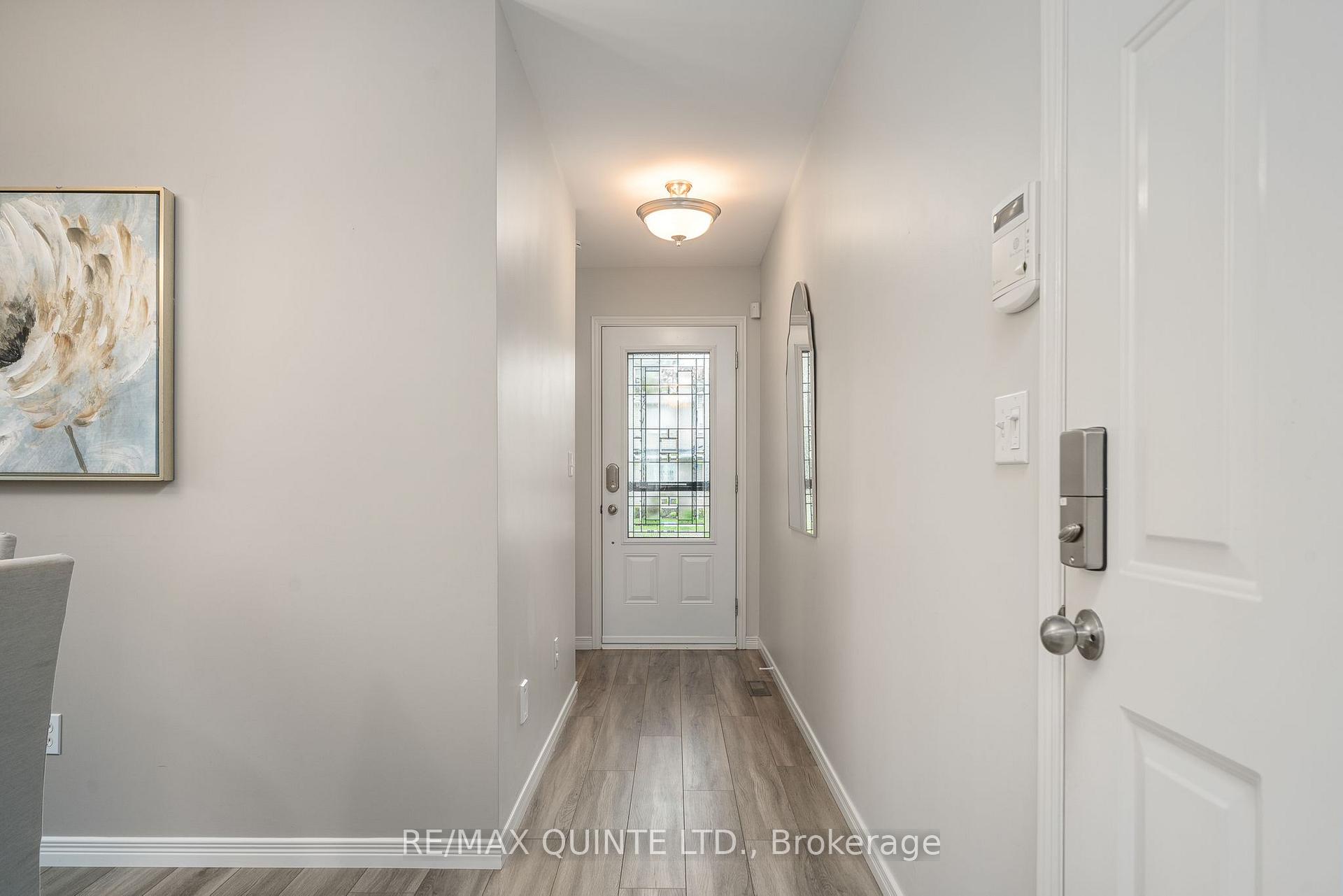 Photo 6 of 6 Pinegrove Court, Belleville, Belleville Ward — HOMEH