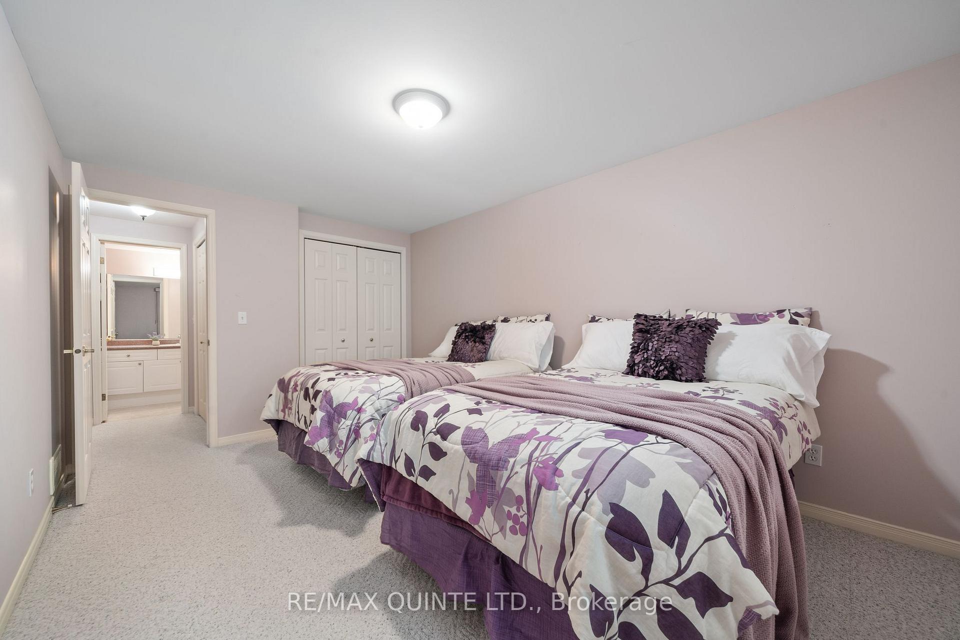 Photo 32 of 6 Pinegrove Court, Belleville, Belleville Ward — HOMEH