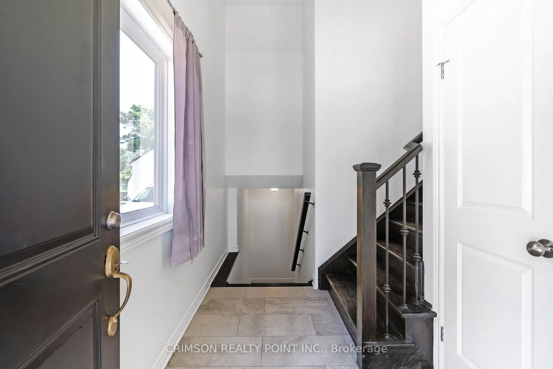 Photo 3 of 11 Edith Street, St. Catharines, Western Hill — HOMEH