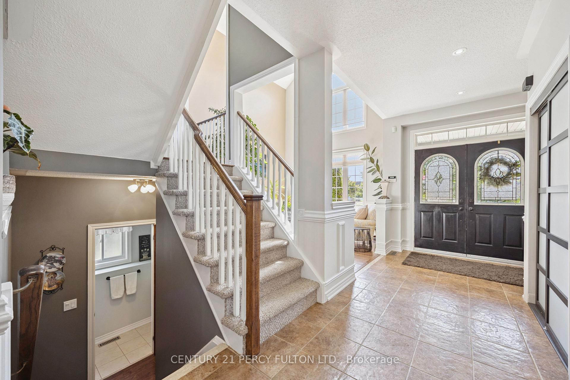 Photo 3 of 35 Jennings Drive, Clarington, Bowmanville — HOMEH