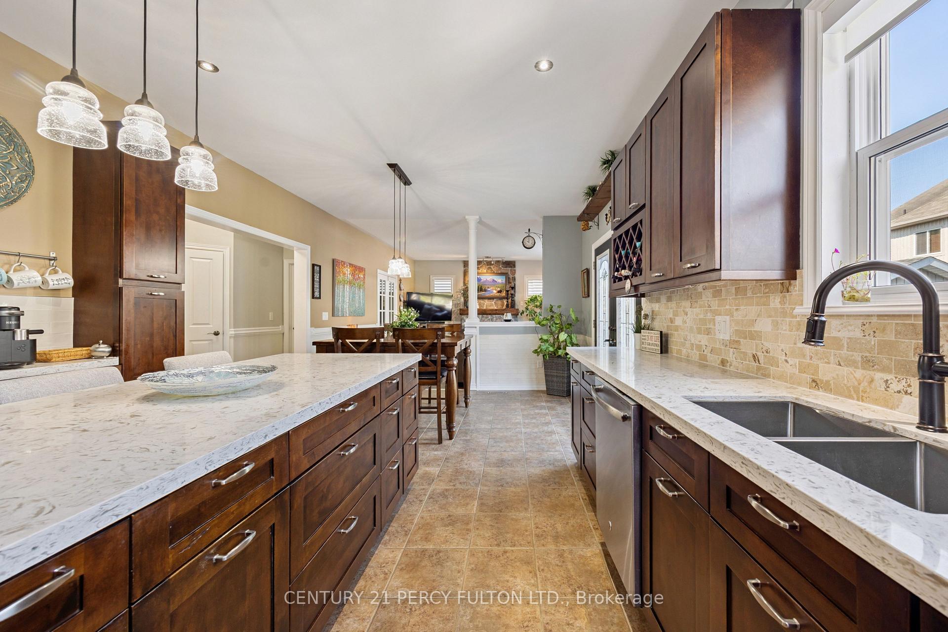 Photo 14 of 35 Jennings Drive, Clarington, Bowmanville — HOMEH