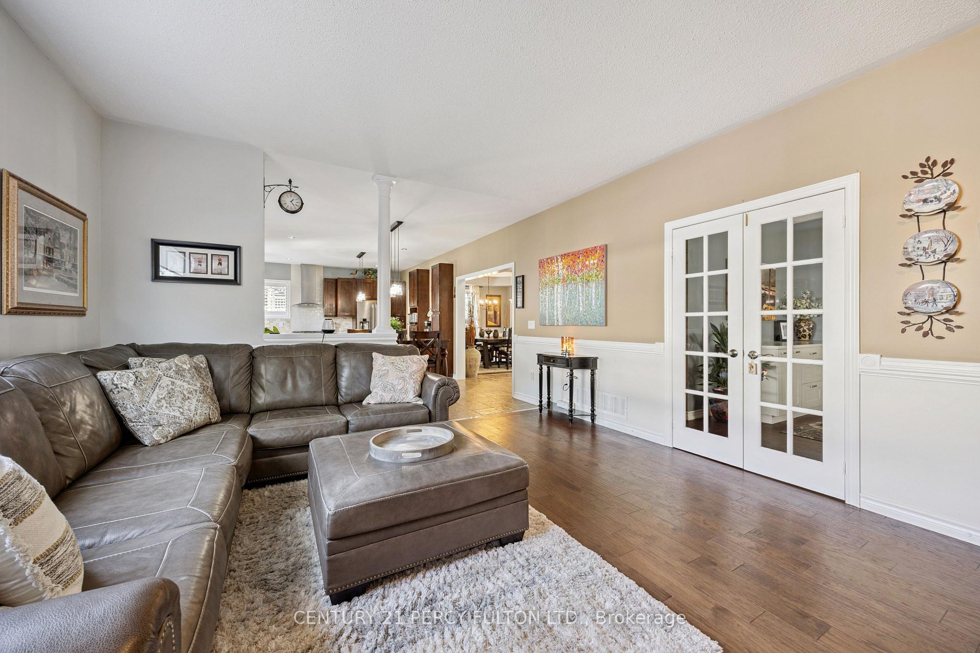 Photo 17 of 35 Jennings Drive, Clarington, Bowmanville — HOMEH