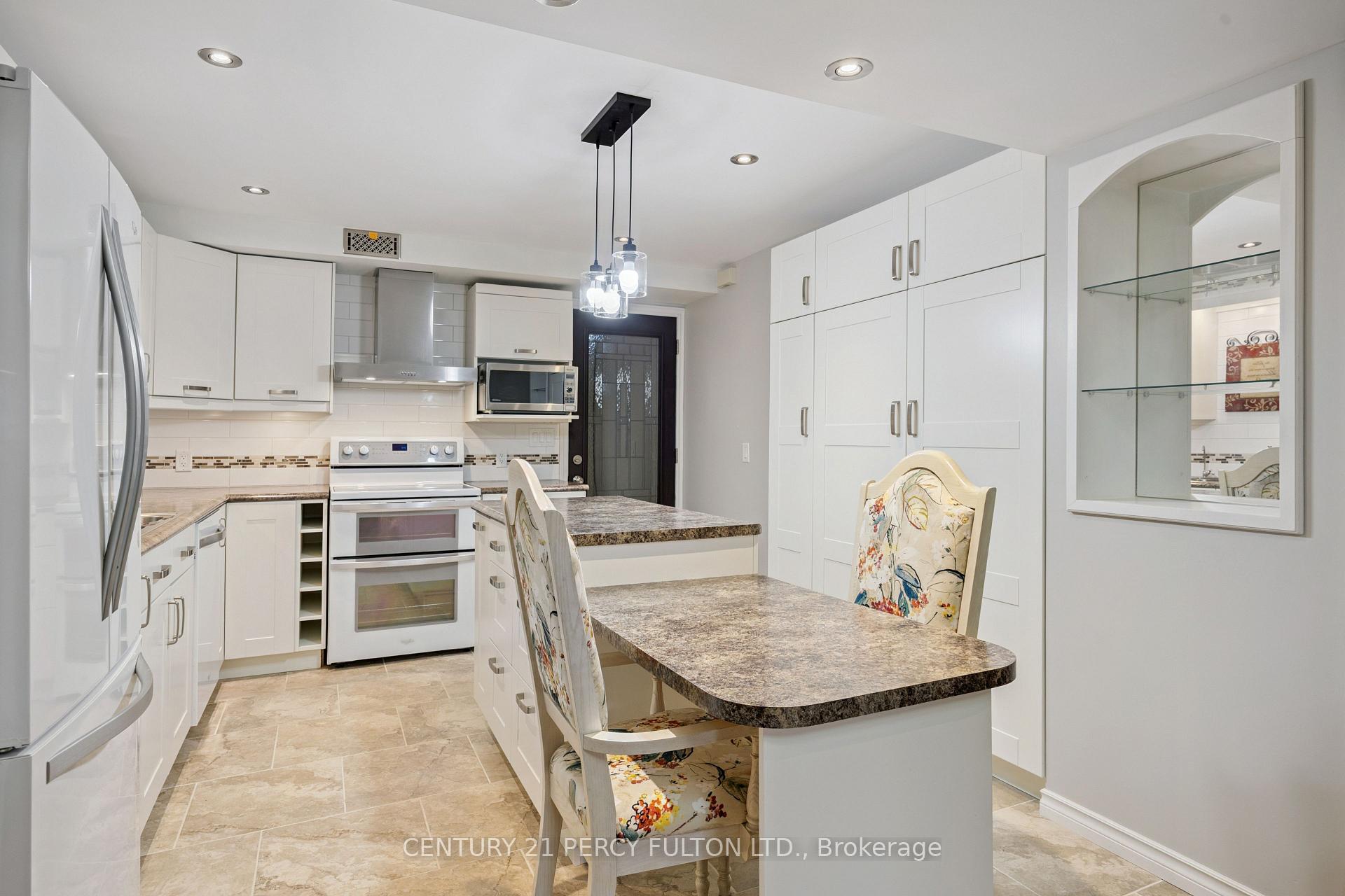 Photo 31 of 35 Jennings Drive, Clarington, Bowmanville — HOMEH