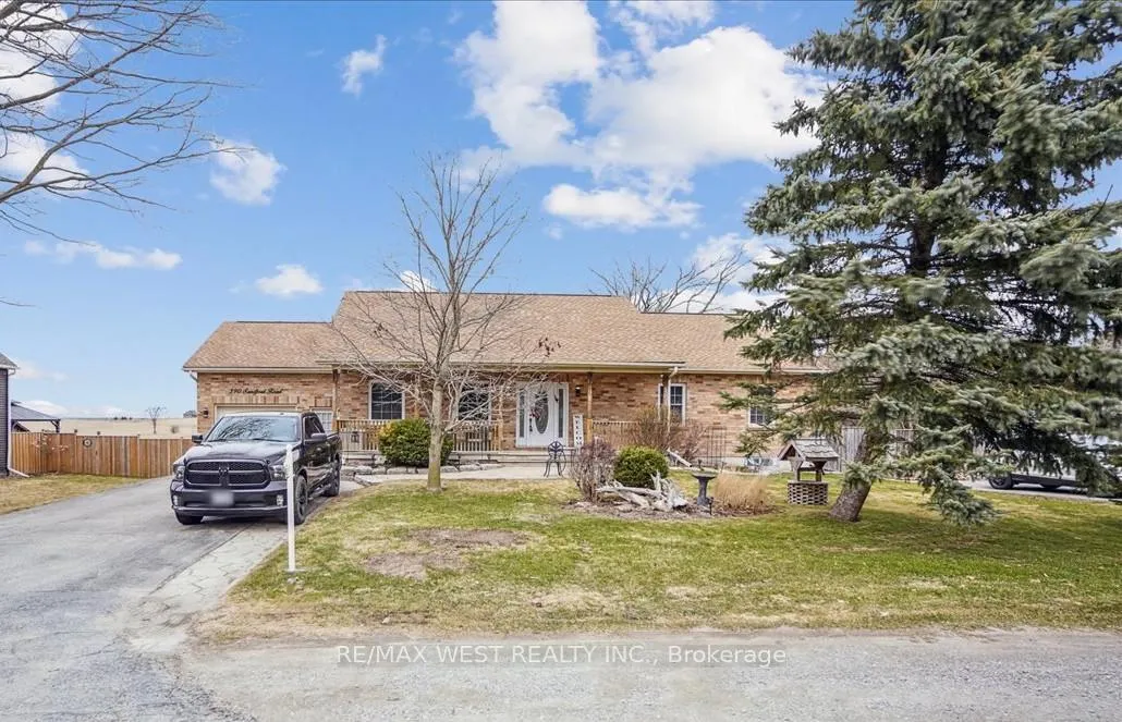 Photo 2 of 390 Sandford Road, Uxbridge, Rural Uxbridge — HOMEH