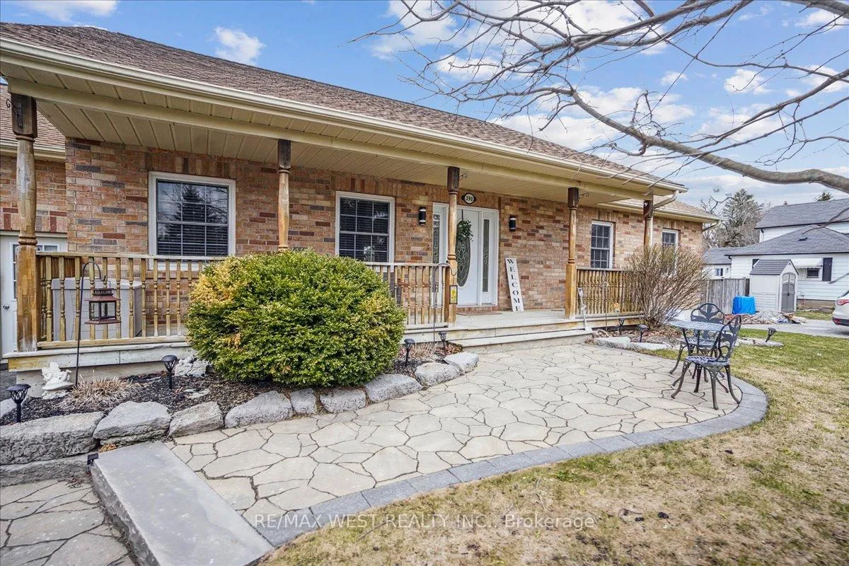 Photo 3 of 390 Sandford Road, Uxbridge, Rural Uxbridge — HOMEH