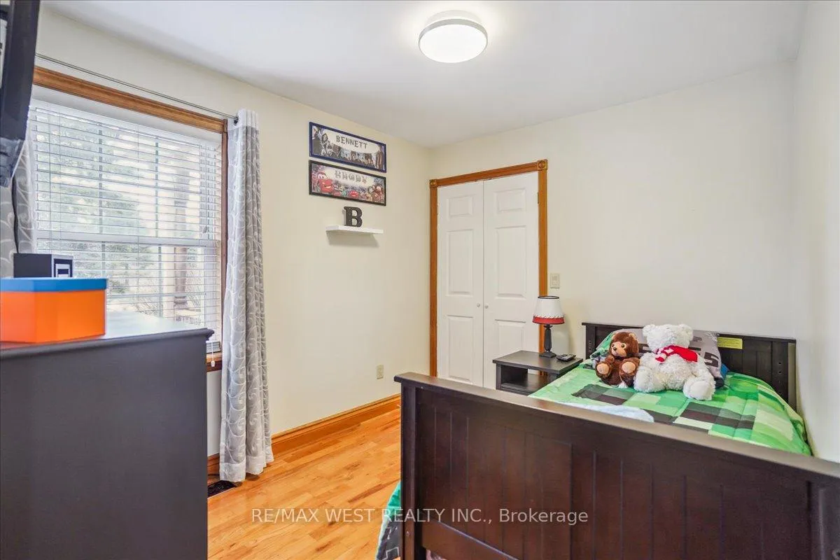 Photo 11 of 390 Sandford Road, Uxbridge, Rural Uxbridge — HOMEH