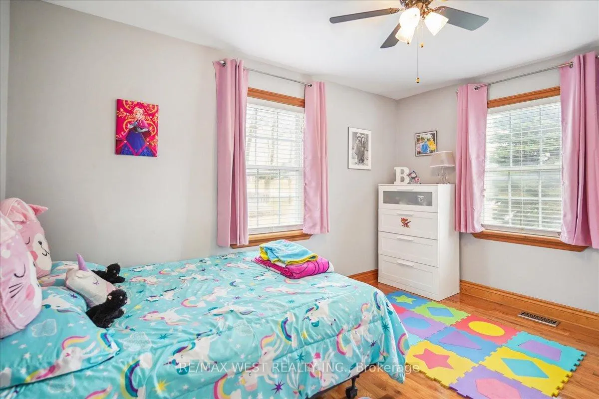 Photo 12 of 390 Sandford Road, Uxbridge, Rural Uxbridge — HOMEH