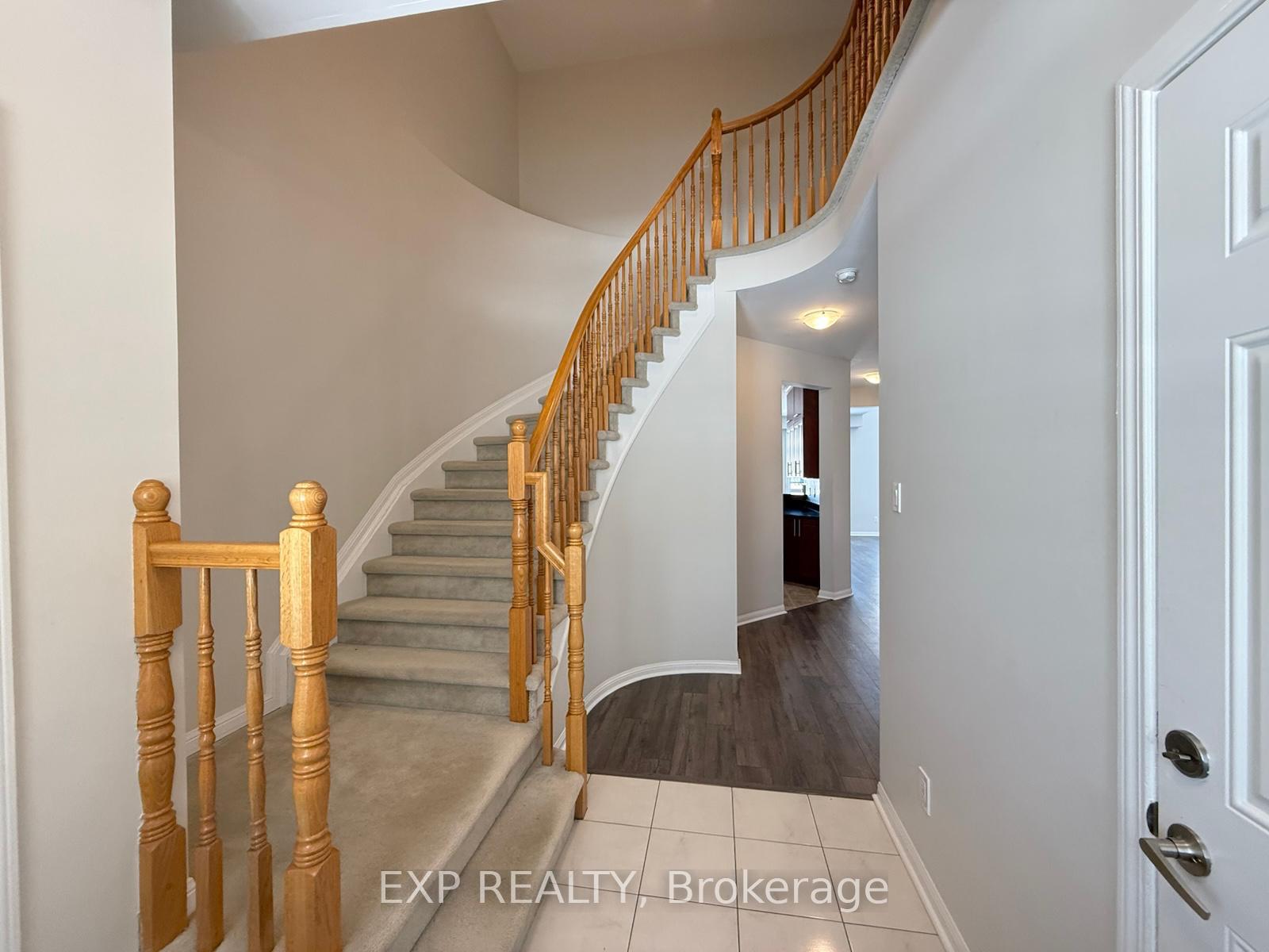 Photo 5 of 510 Bretby Crescent, Ottawa, Barrhaven - Cedargrove/Fraserdale — HOMEH