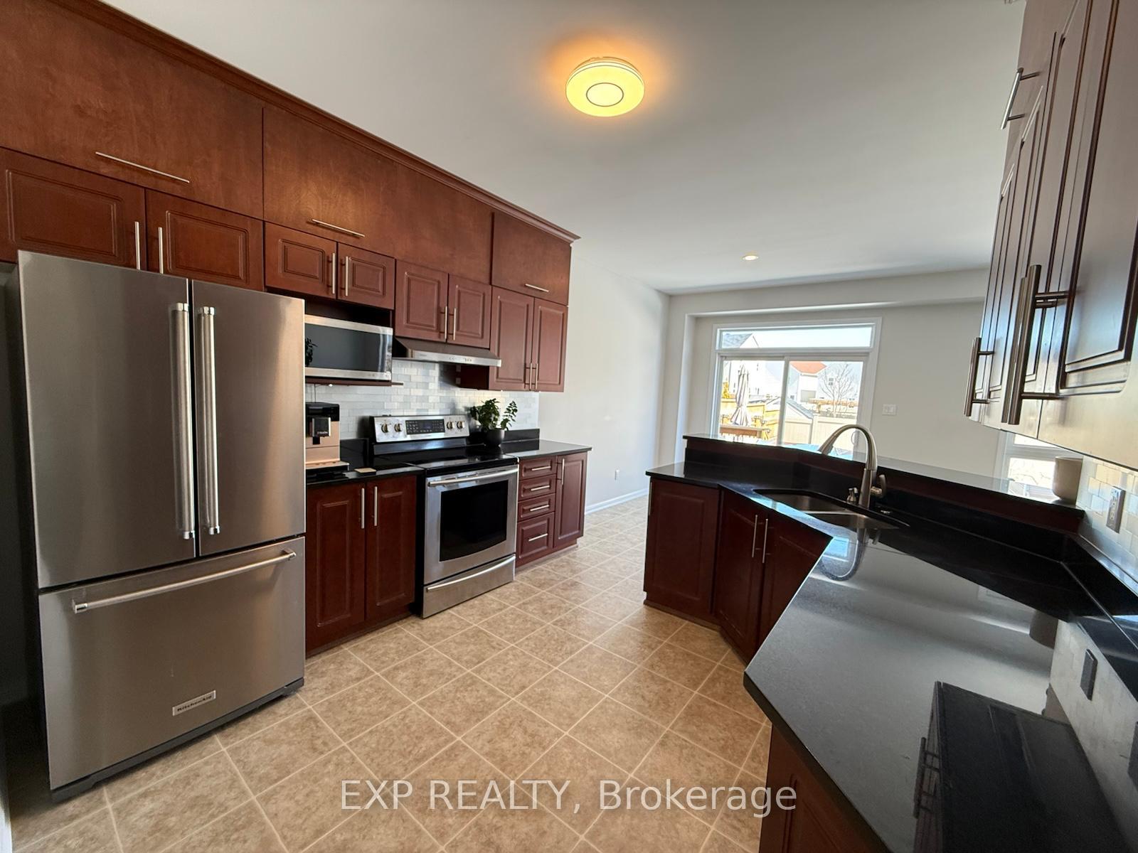 Photo 10 of 510 Bretby Crescent, Ottawa, Barrhaven - Cedargrove/Fraserdale — HOMEH
