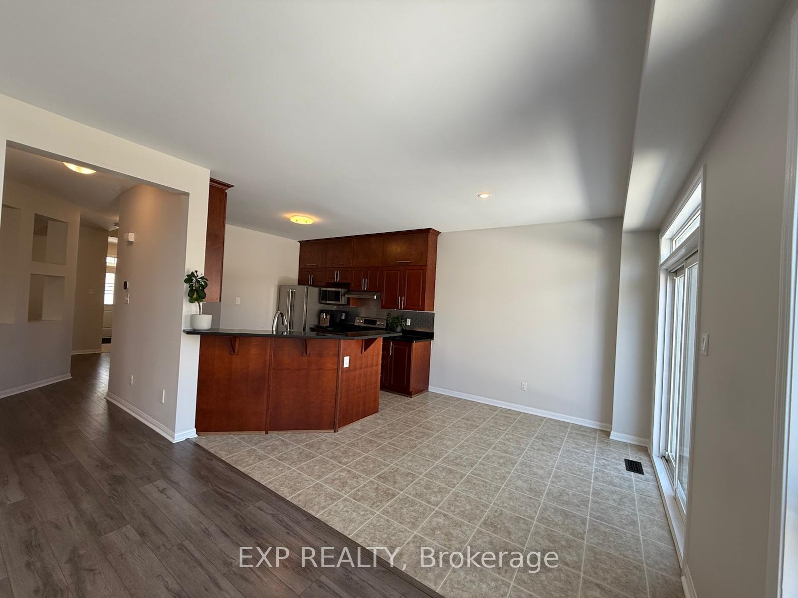Photo 12 of 510 Bretby Crescent, Ottawa, Barrhaven - Cedargrove/Fraserdale — HOMEH