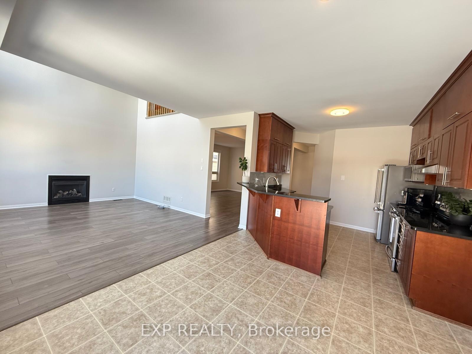 Photo 13 of 510 Bretby Crescent, Ottawa, Barrhaven - Cedargrove/Fraserdale — HOMEH