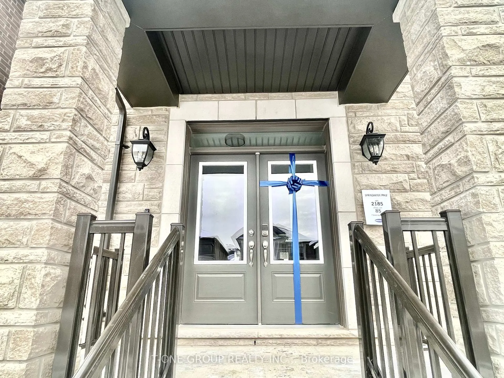 Photo 2 of 7 Greenridge Crescent, Markham, Victoria Square — HOMEH