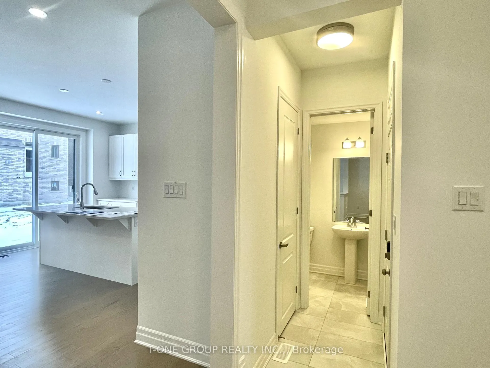 Photo 13 of 7 Greenridge Crescent, Markham, Victoria Square — HOMEH