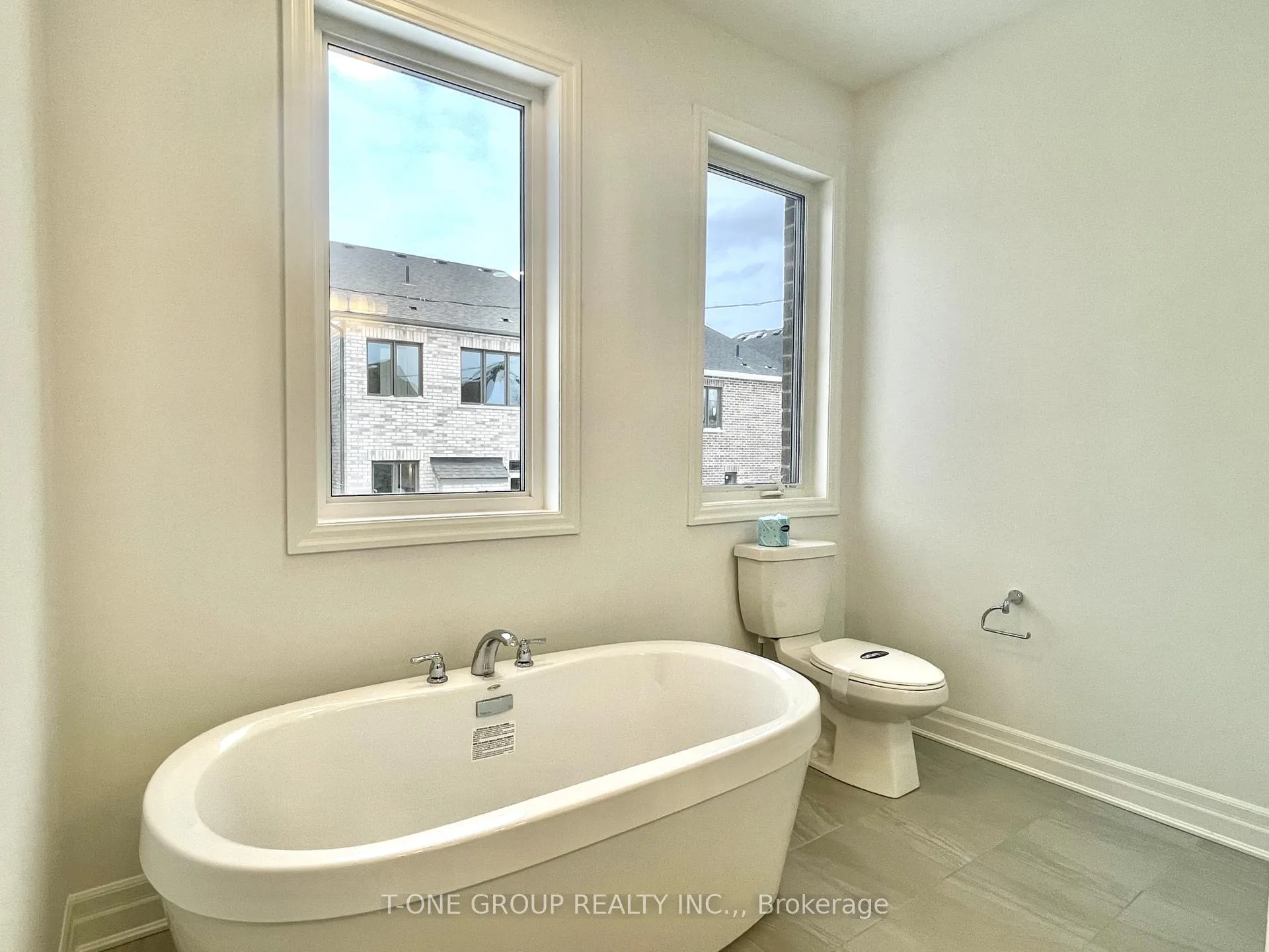 Photo 18 of 7 Greenridge Crescent, Markham, Victoria Square — HOMEH