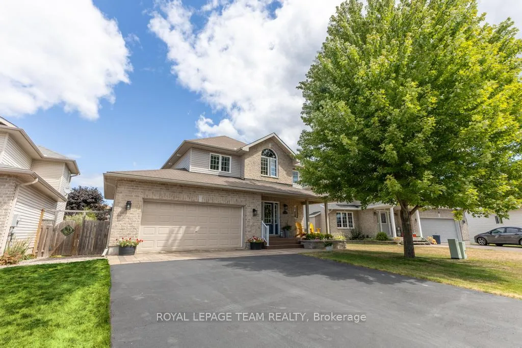 Photo 2 of 29 Carter Crescent, Arnprior — HOMEH