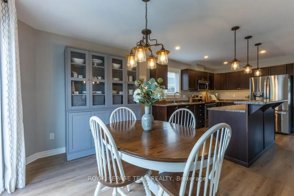 Photo 8 of 29 Carter Crescent, Arnprior — HOMEH