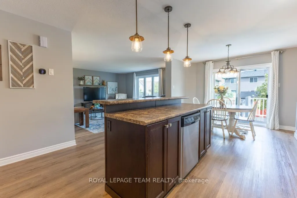 Photo 9 of 29 Carter Crescent, Arnprior — HOMEH