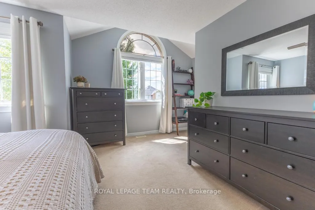 Photo 16 of 29 Carter Crescent, Arnprior — HOMEH