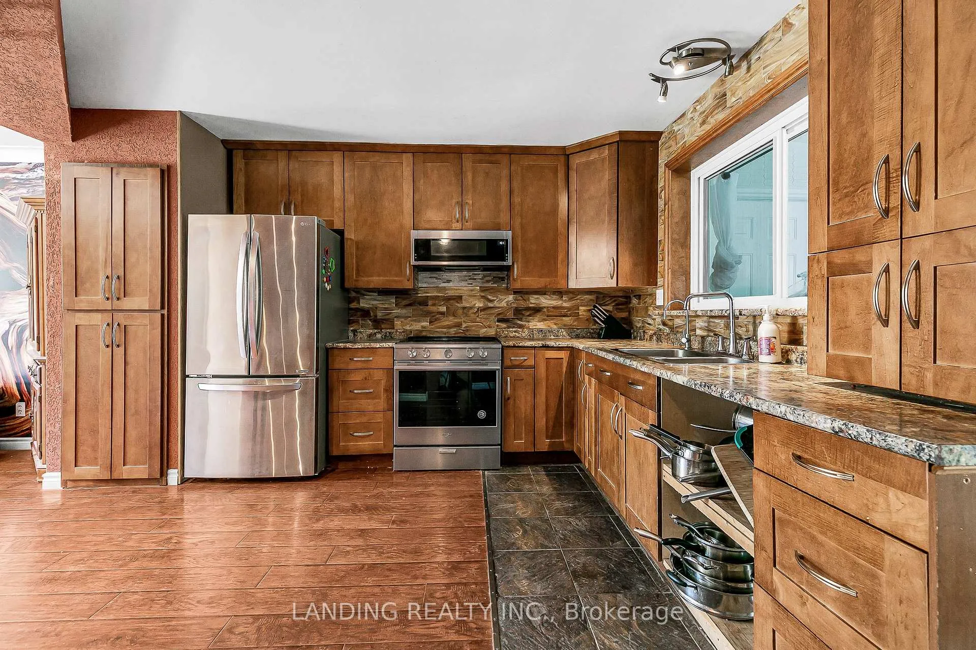 Photo 10 of 770 Lynn Street, Windsor — HOMEH