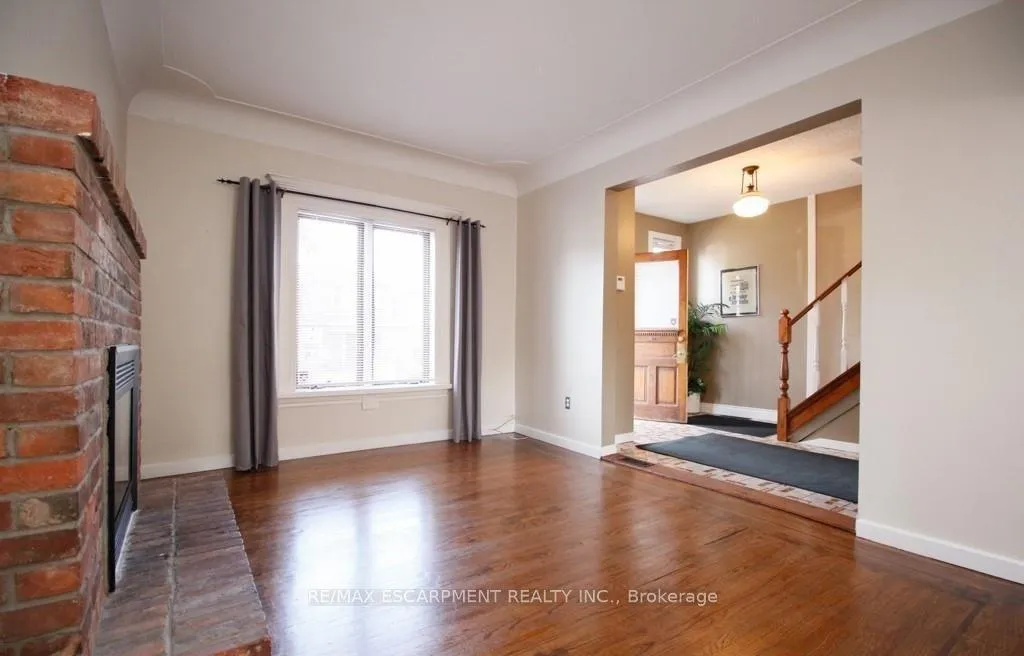 Photo 7 of 63 New Street, Hamilton, Strathcona — HOMEH