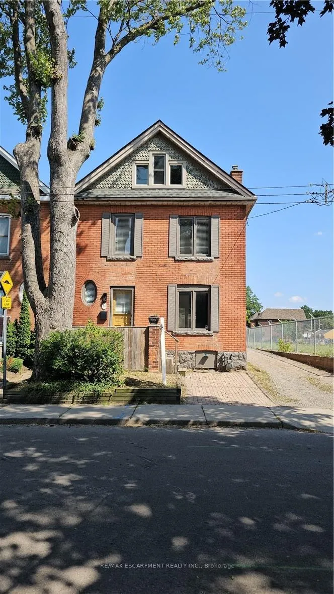 Photo 20 of 63 New Street, Hamilton, Strathcona — HOMEH