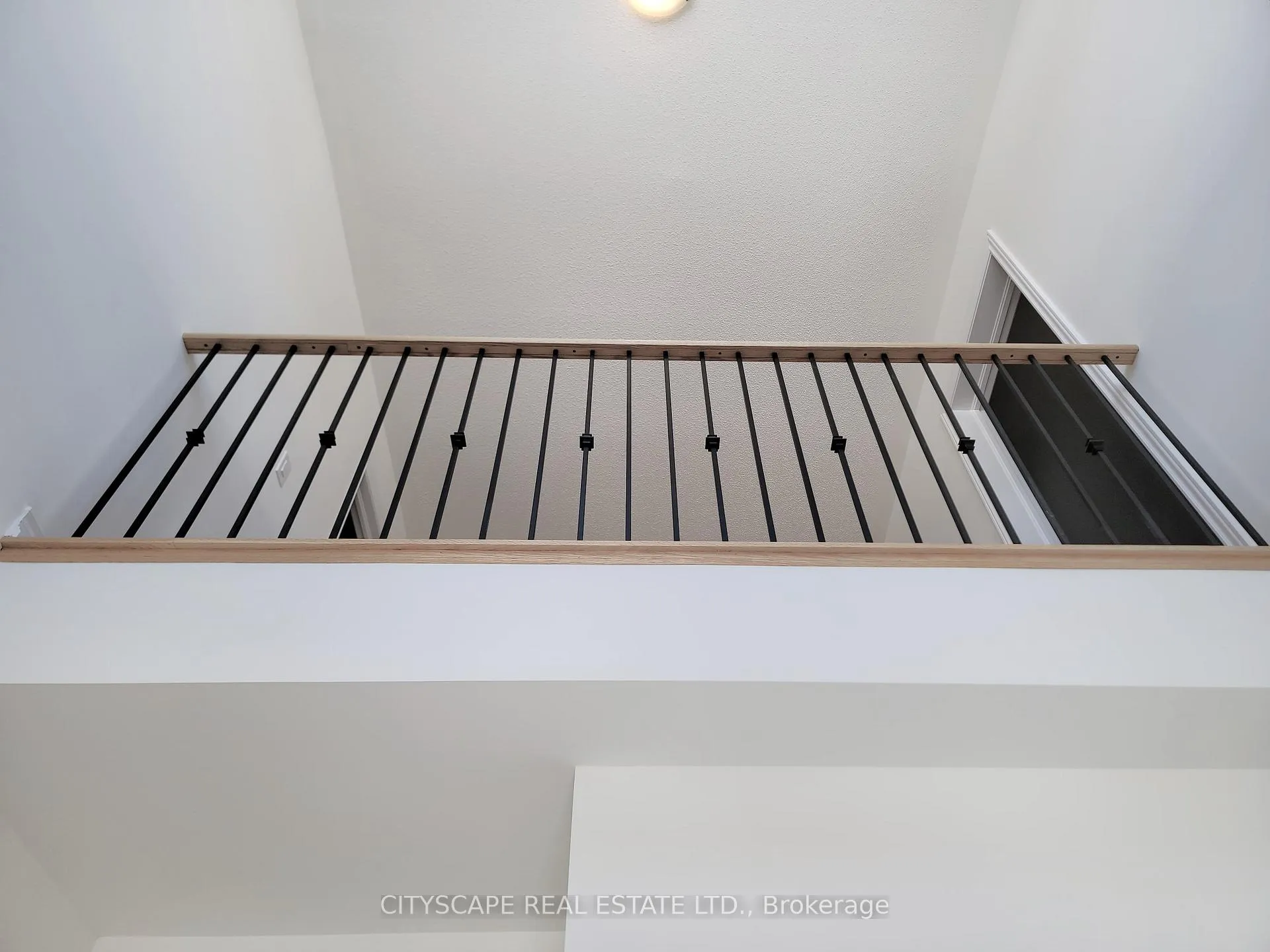 Photo 6 of 150 Rosanne Circle, Wasaga Beach — HOMEH