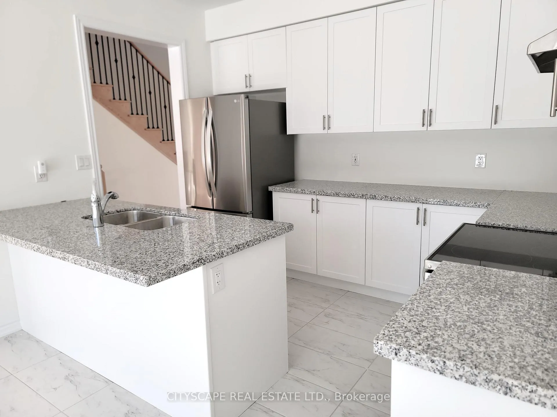 Photo 9 of 150 Rosanne Circle, Wasaga Beach — HOMEH