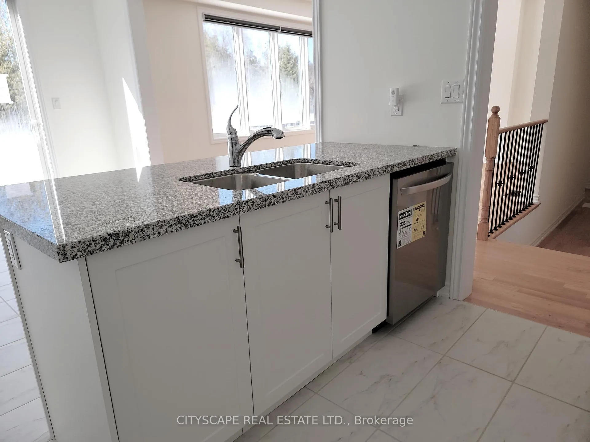 Photo 12 of 150 Rosanne Circle, Wasaga Beach — HOMEH