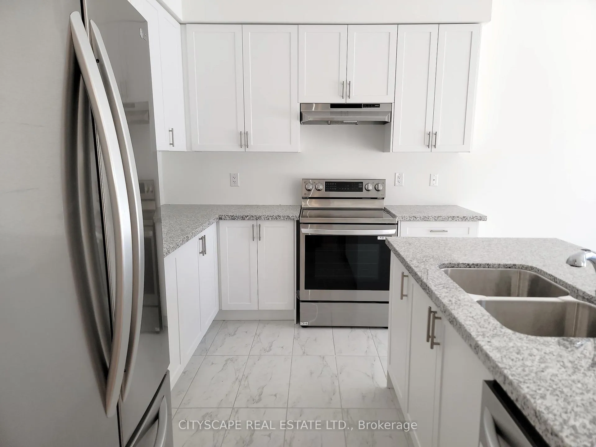 Photo 13 of 150 Rosanne Circle, Wasaga Beach — HOMEH