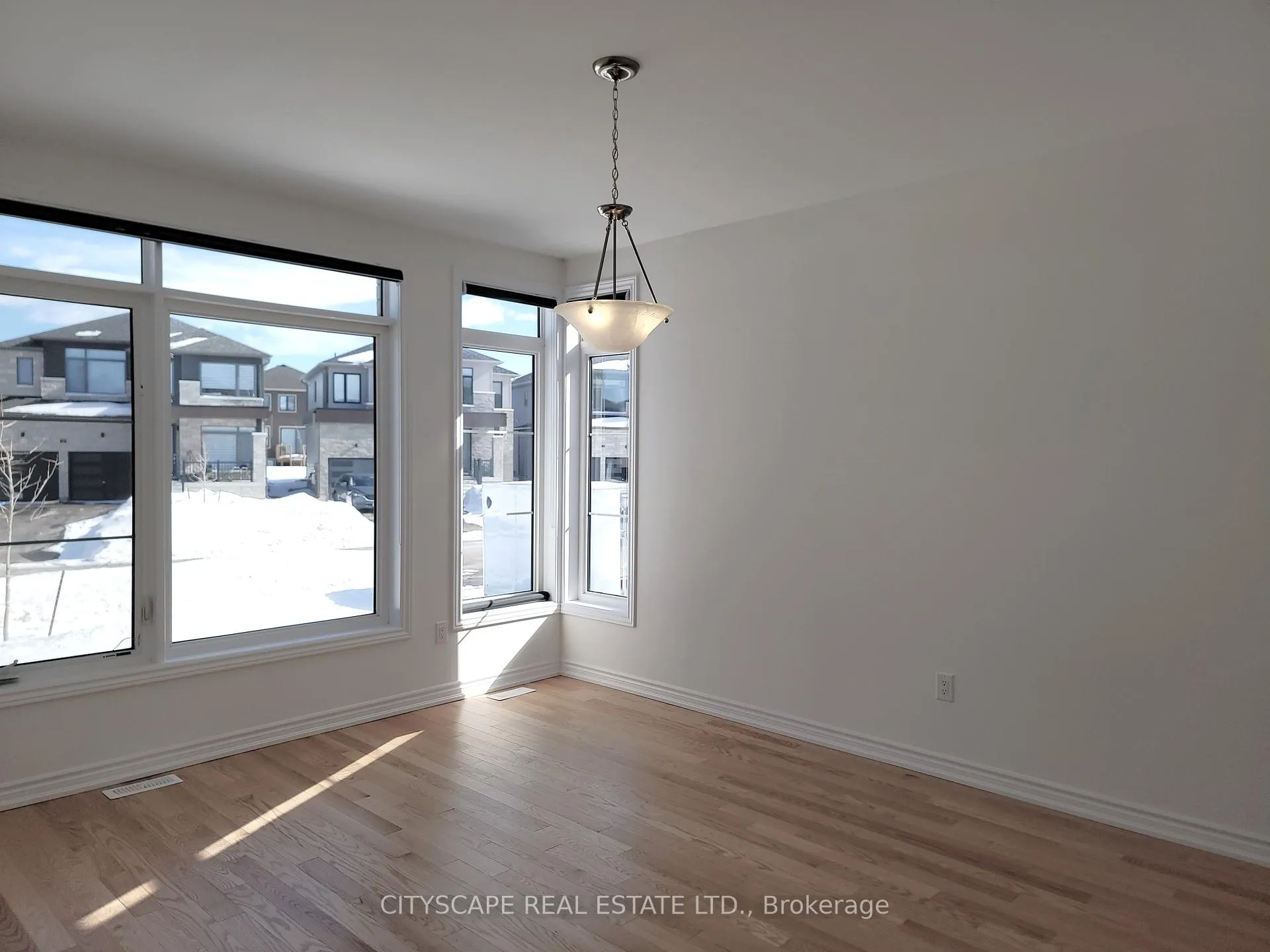 Photo 23 of 150 Rosanne Circle, Wasaga Beach — HOMEH