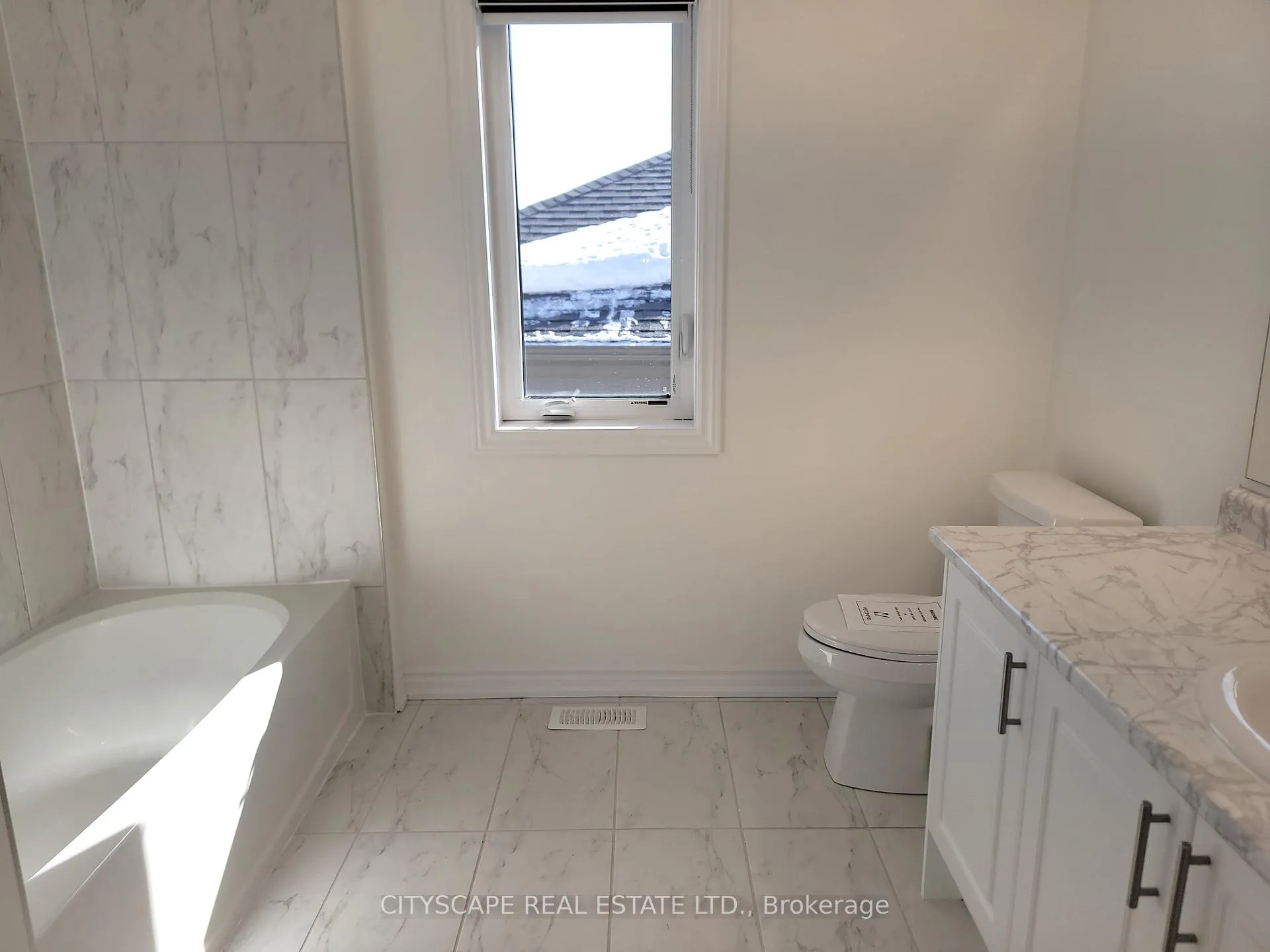 Photo 33 of 150 Rosanne Circle, Wasaga Beach — HOMEH