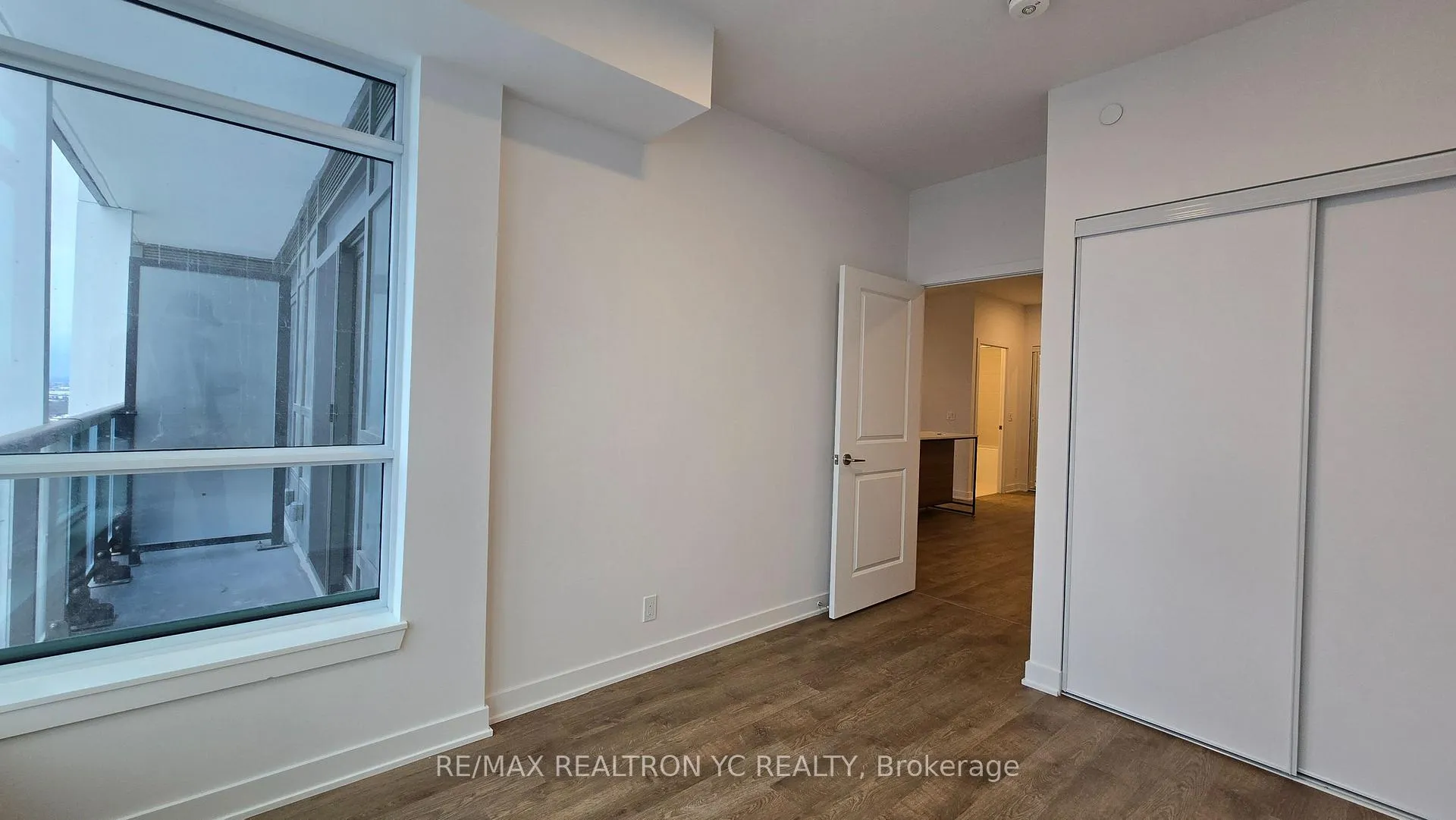 Photo 9 of Unit 3211, 30 Upper mall Way, Vaughan, Brownridge — HOMEH