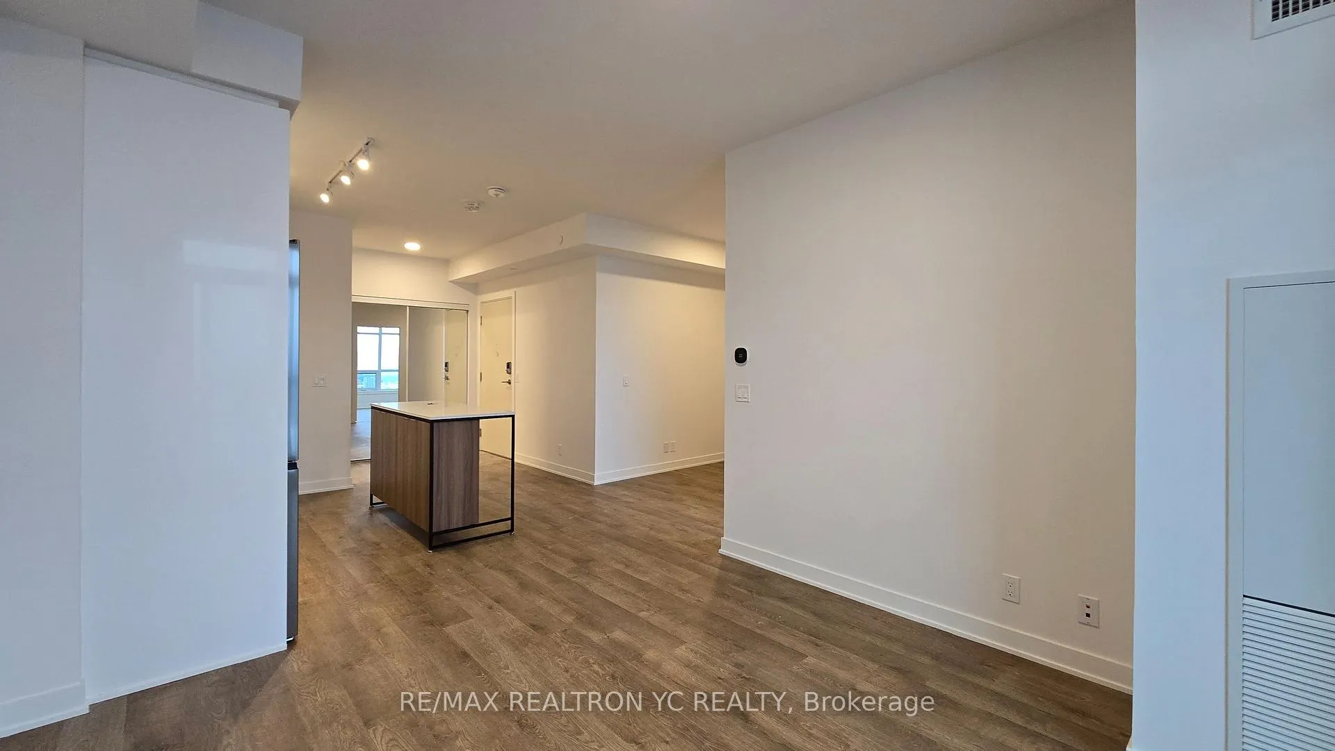 Photo 10 of Unit 3211, 30 Upper mall Way, Vaughan, Brownridge — HOMEH