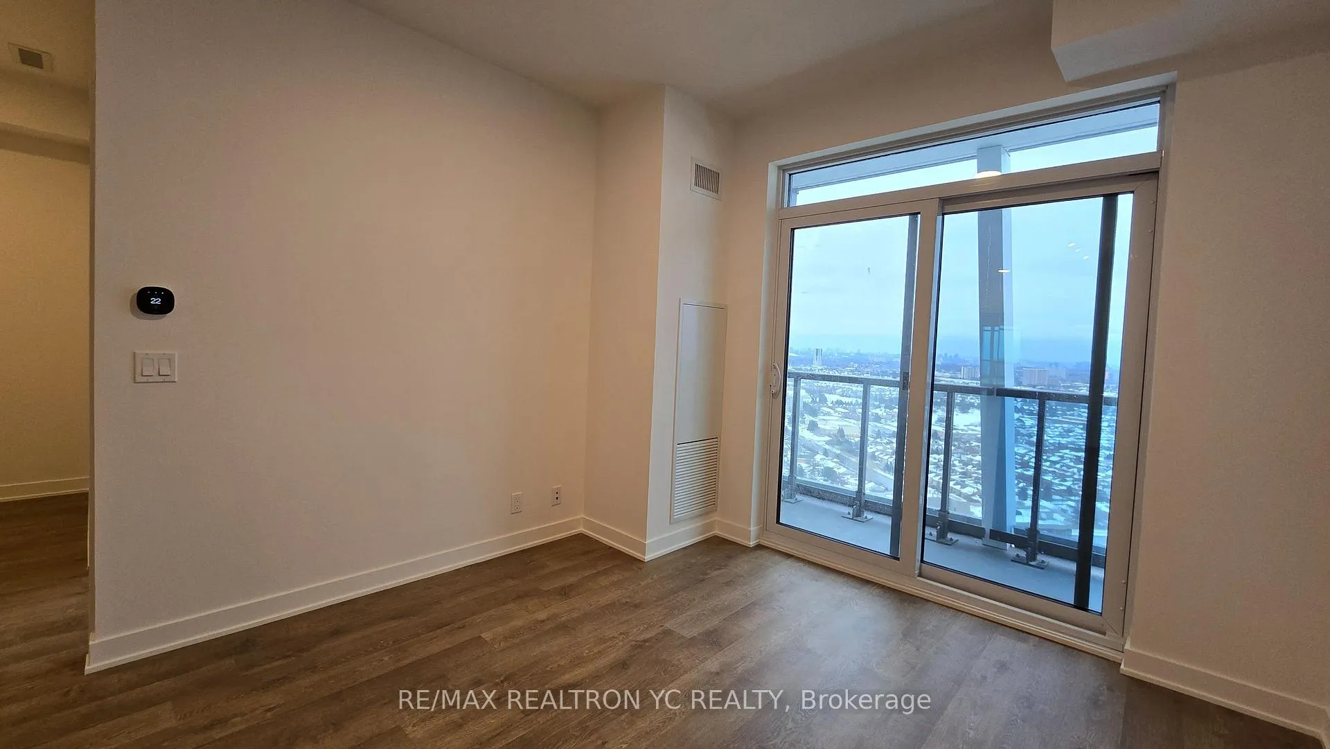Photo 11 of Unit 3211, 30 Upper mall Way, Vaughan, Brownridge — HOMEH