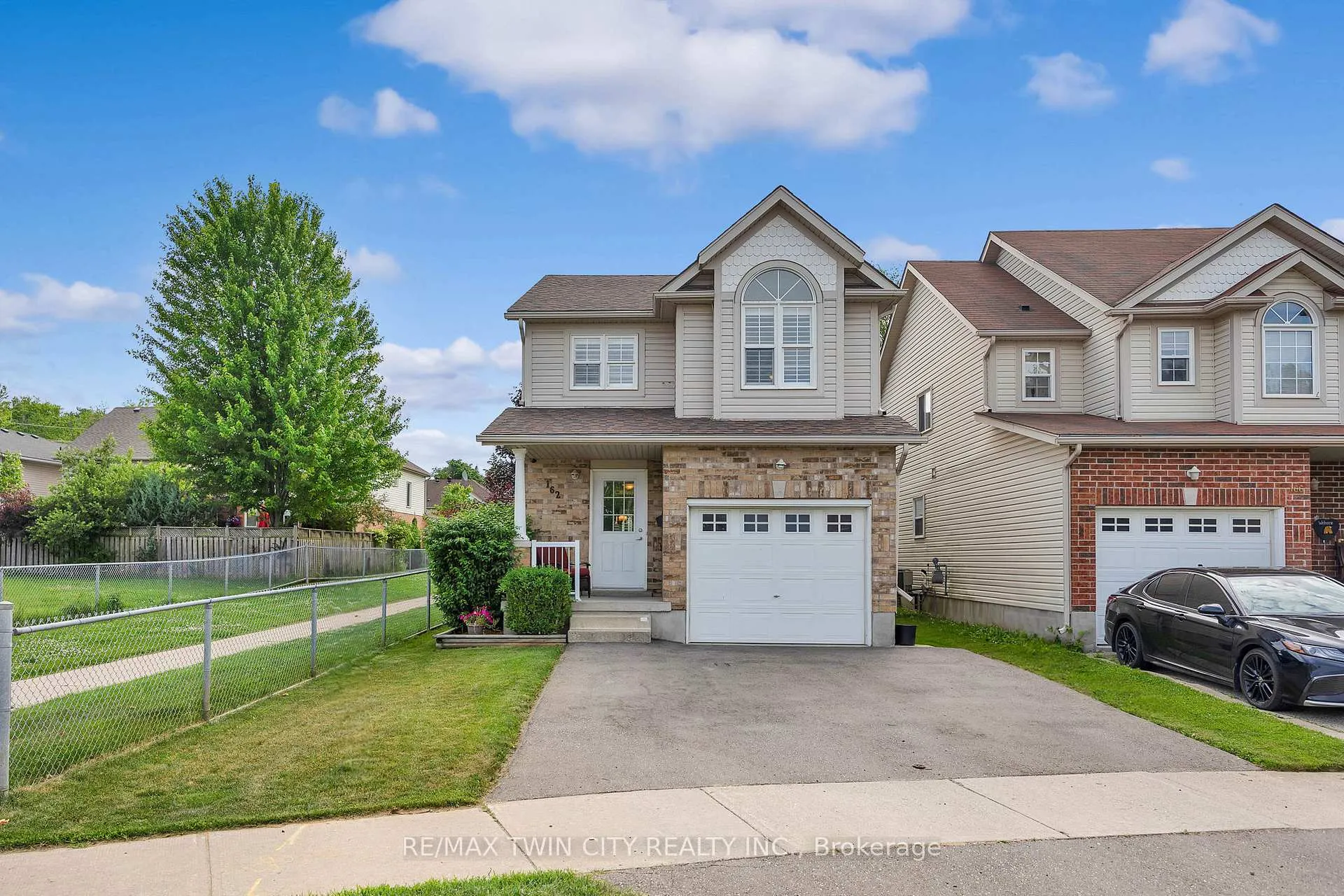 Photo 1 of 162 Everglade Crescent, Kitchener — HOMEH