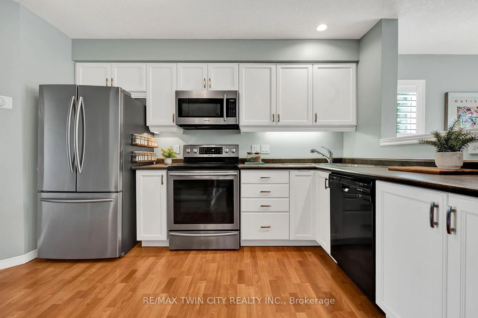Photo 10 of 162 Everglade Crescent, Kitchener — HOMEH